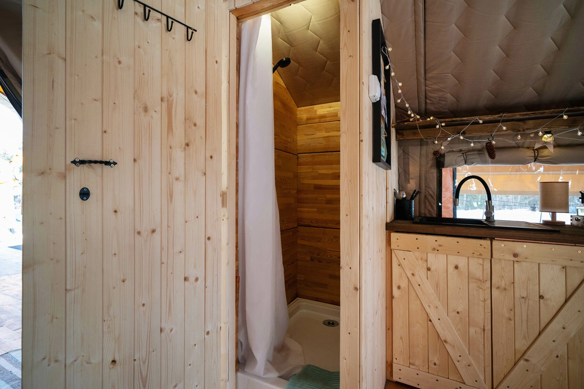 Жизнь-Угра!, глэмпинг